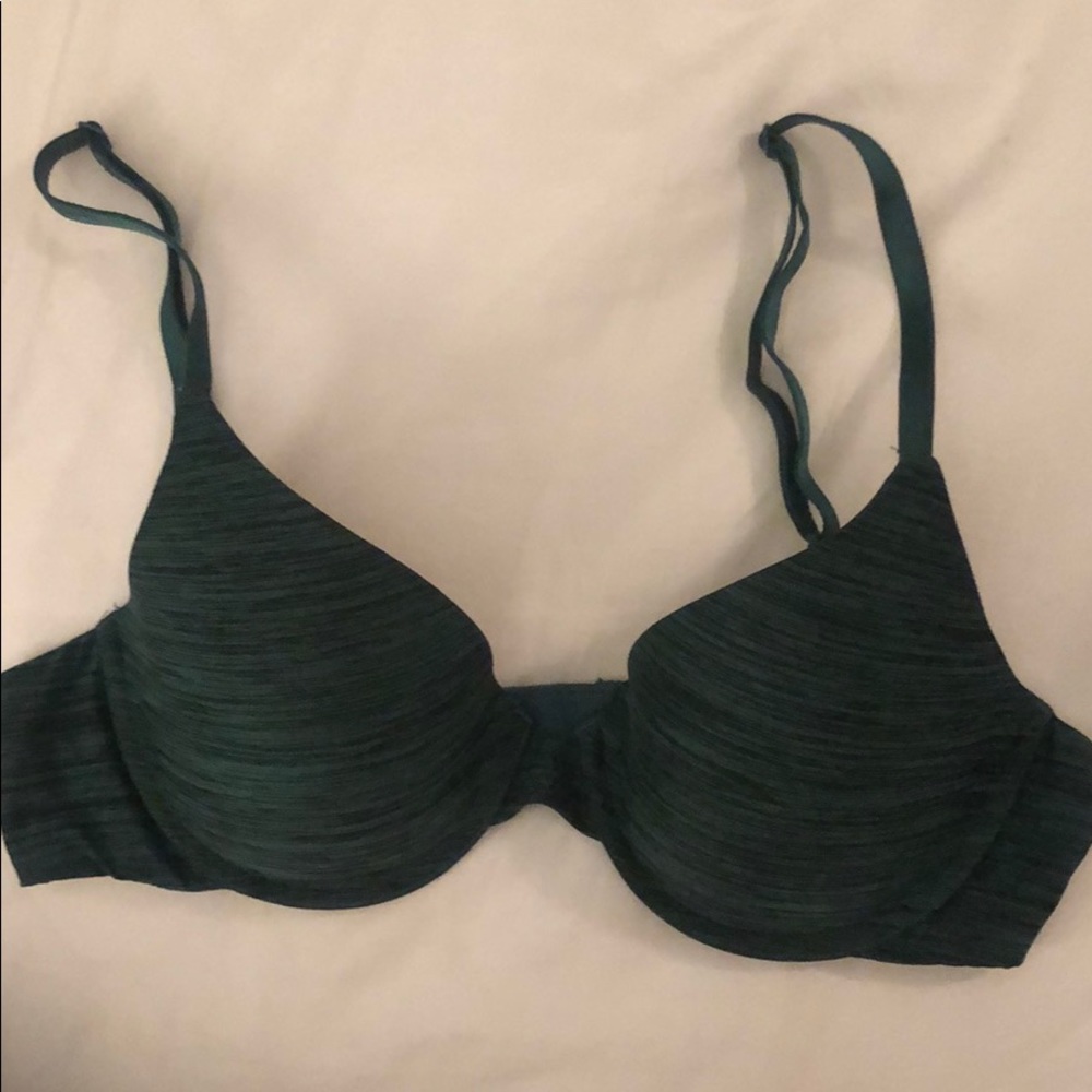 Victoria’s Secret uplift semi-Demi size 34B